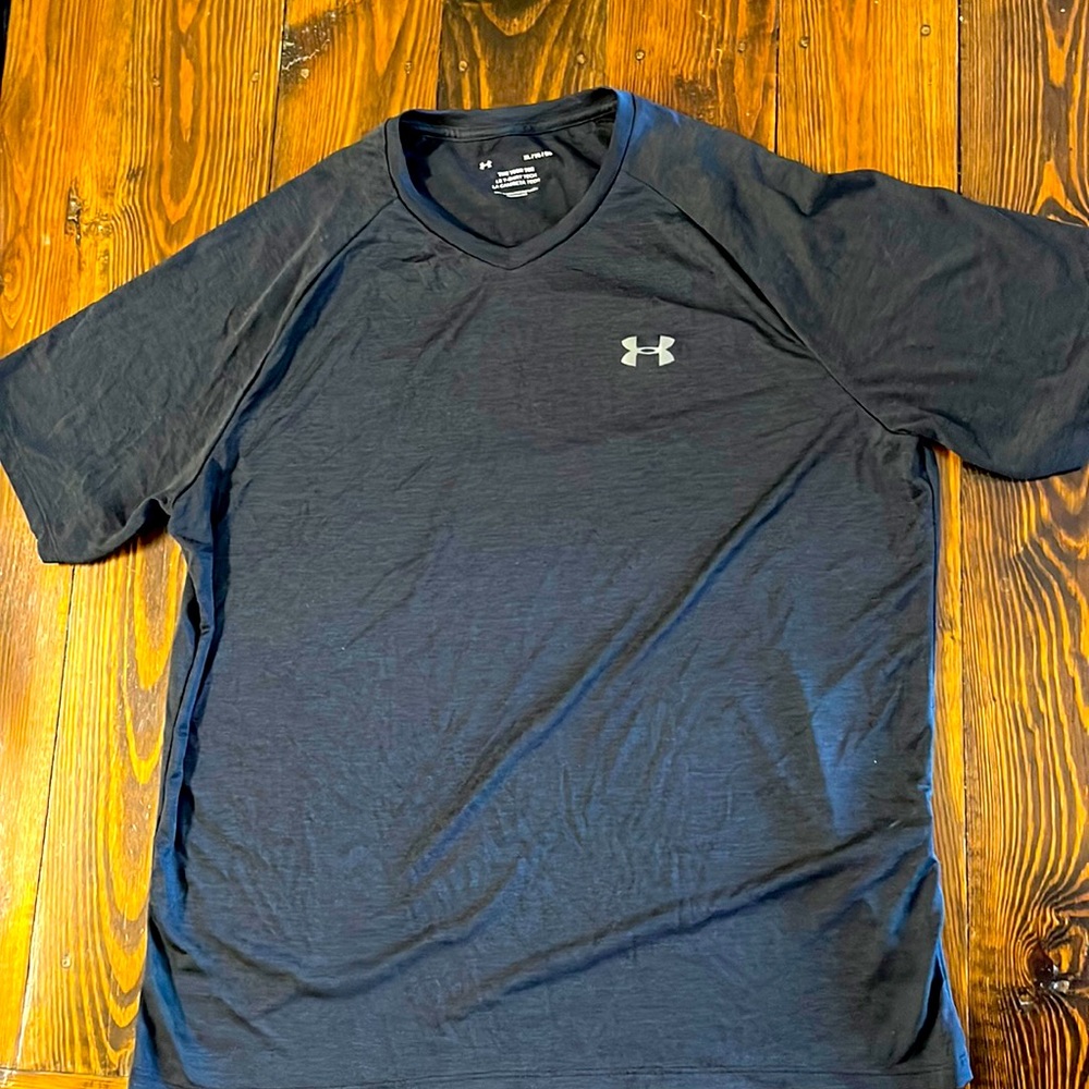 Under Armour Tech Tee Dry fit T-shirt black short sleeve